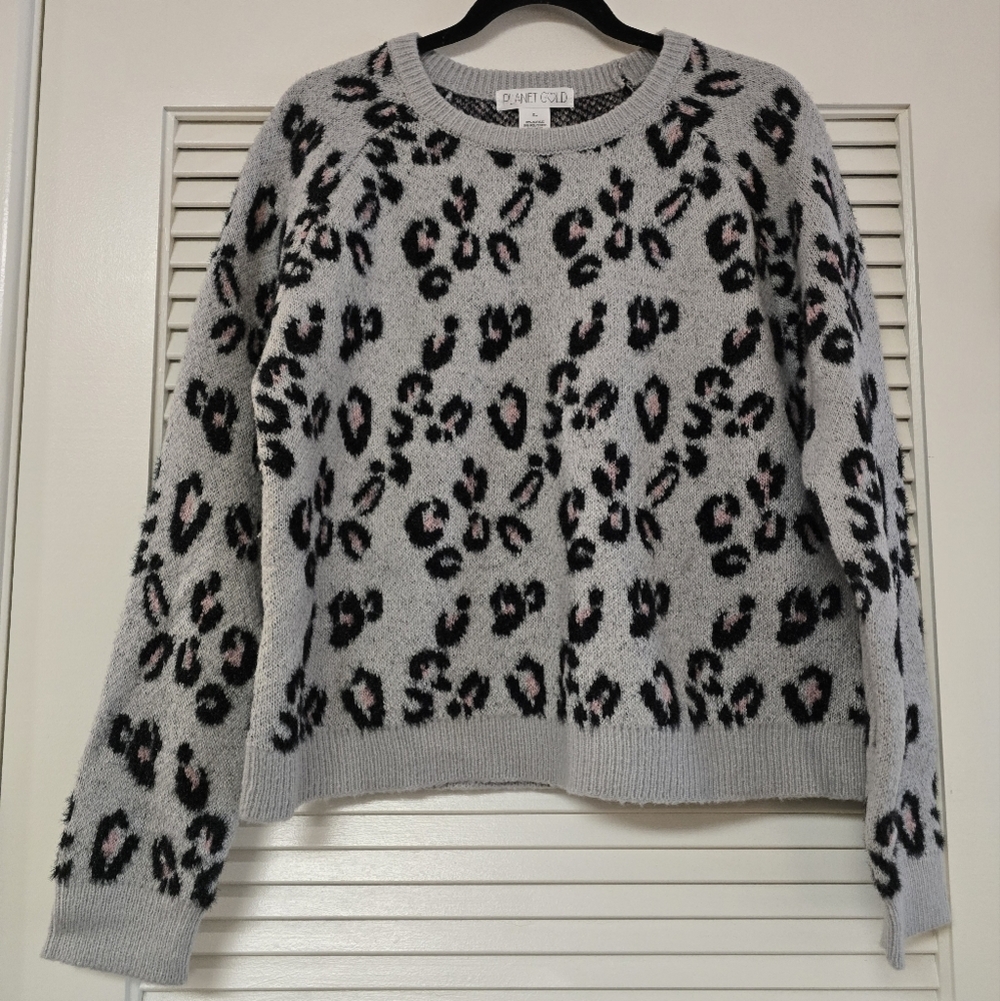 Planet Gold - (NWOT) Animal Print Long-Sleeve Pullover Sweater